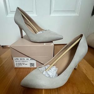 New Khloy classic pumps in Vapor Blue